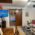 Apartament Coli-apartman Dora *