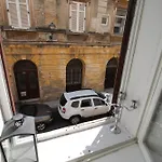 Coli-apartman Dora