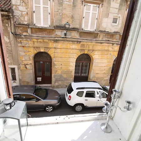 Appartement Coli-apartman Dora
