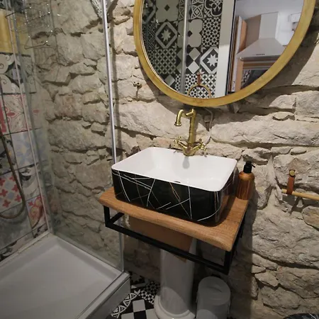 Coli-apartman Dora Apartamento *