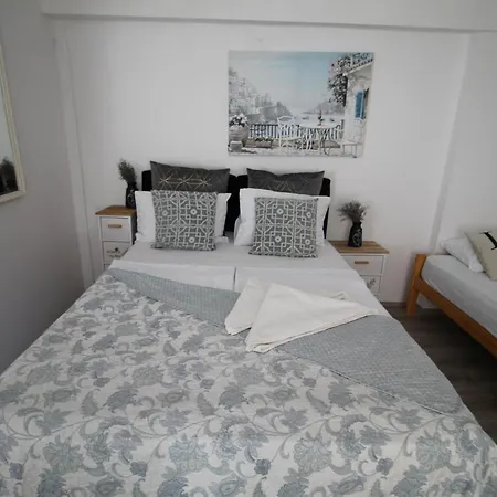 Coli-apartman Dora *