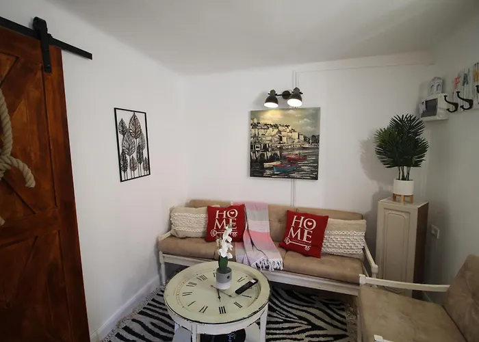 Coli-apartman Dora Apartment *